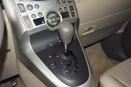 2014款丰田逸致180G