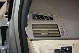 2014款丰田逸致180G