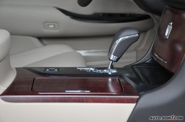 新皇冠3.0L