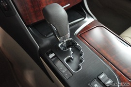 新皇冠3.0L