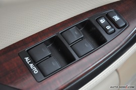 新皇冠3.0L
