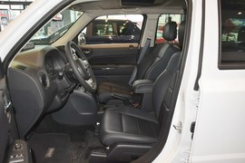 2014款Jeep自由客2.4L运动版