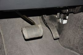 2014款Jeep自由客2.4L运动版