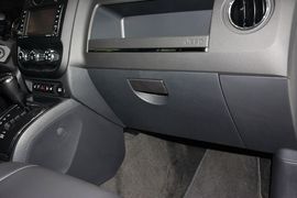 2014款Jeep自由客2.4L运动版