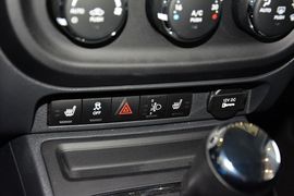 2014款Jeep自由客2.4L运动版