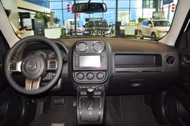 2014款Jeep自由客2.4L运动版