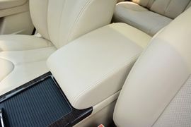 2014款长安睿骋1.8T自动精英周年版