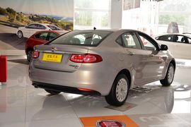 2015款菲亚特菲翔1.4T自动悦享版