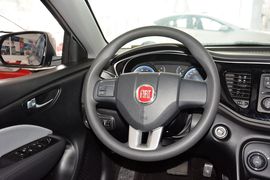 2015款菲亚特菲翔1.4T自动悦享版