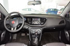 2015款菲亚特菲翔1.4T自动悦享版