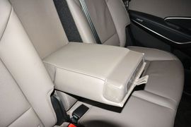2013款现代格锐3.0L手自一体舒适版