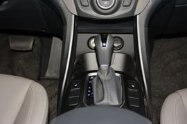 2013款现代格锐3.0L手自一体舒适版