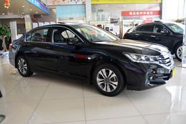 2015款本田雅阁2.0L