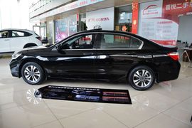 2015款本田雅阁2.0L