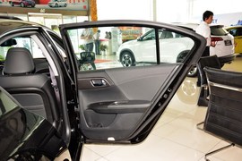 2015款本田雅阁2.0L