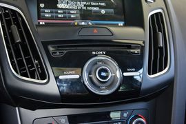 2015款福特福克斯两厢1.5L