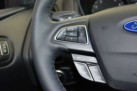 2015款福特福克斯两厢1.5L