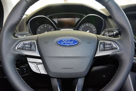 2015款福特福克斯两厢1.5L