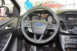 2015款福特福克斯两厢1.5L