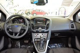 2015款福特福克斯两厢1.5L