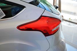 2015款福特福克斯两厢1.5L