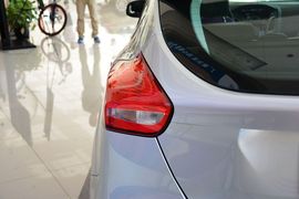 2015款福特福克斯两厢1.5L