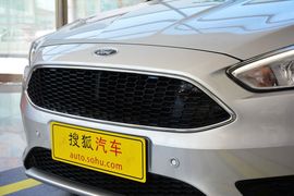 2015款福特福克斯两厢1.5L