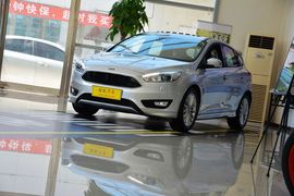 2015款福特福克斯两厢1.5L