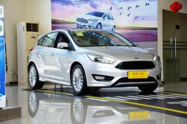 2015款福特福克斯两厢1.5L