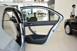 2015款斯柯达昕锐1.6L自动智选型
