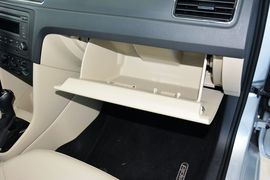 2015款斯柯达昕锐1.6L自动智选型