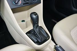2015款斯柯达昕锐1.6L自动智选型