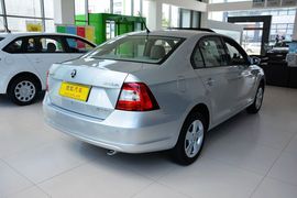 2015款斯柯达昕锐1.6L自动智选型