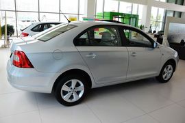 2015款斯柯达昕锐1.6L自动智选型
