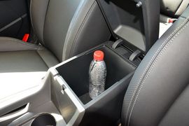 2015款起亚智跑2.0L自动两驱版GLS