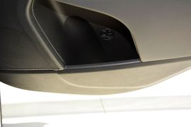 2015款起亚智跑2.0L自动两驱版GLS