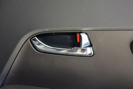2015款起亚智跑2.0L自动两驱版GLS