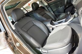 2015款起亚智跑2.0L自动两驱版GLS