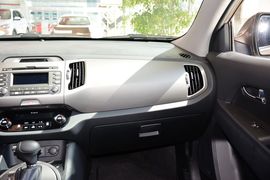 2015款起亚智跑2.0L自动两驱版GLS