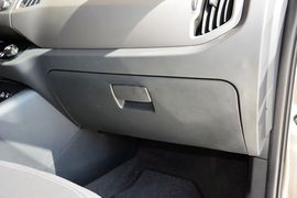 2015款起亚智跑2.0L自动两驱版GLS