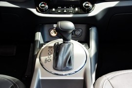 2015款起亚智跑2.0L自动两驱版GLS