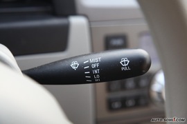 2009款夏利N5对比试驾实拍