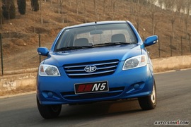 2009款夏利N5对比试驾实拍