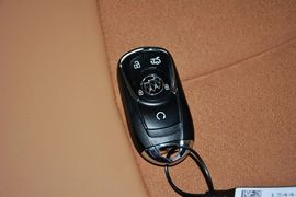 2015款别克威朗20T双离合旗舰型