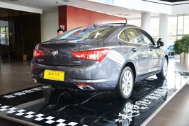 2015款别克威朗20T双离合旗舰型