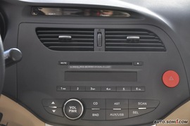 2010款长城凌傲1.3L手动豪华版