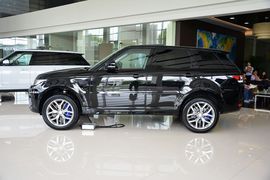 2015款路虎揽胜运动版SVR