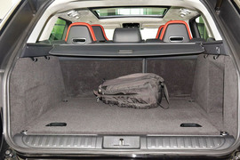 2015款路虎揽胜运动版SVR