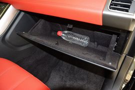 2015款路虎揽胜运动版SVR