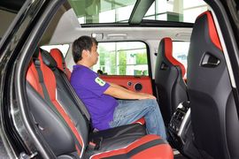 2015款路虎揽胜运动版SVR